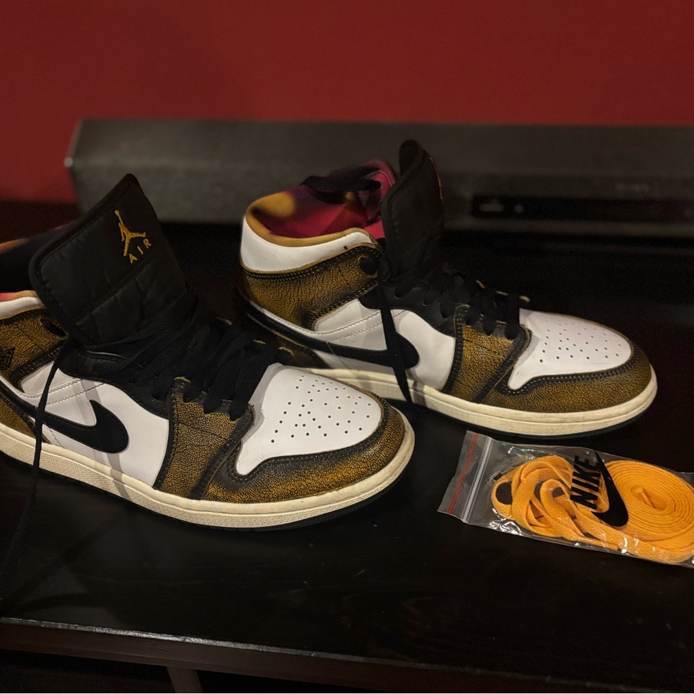 Air Jordan Mid SE Rare - Picture 1 of 12